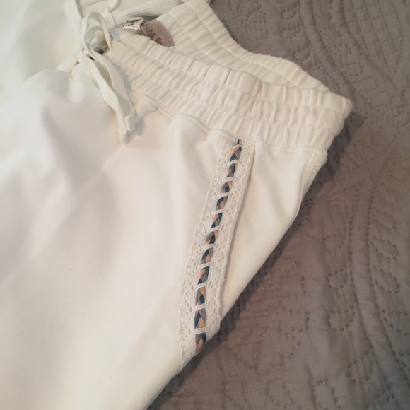 NEVER WORN Yag Couture Stunning Tracksuit - Picture 7 of 10